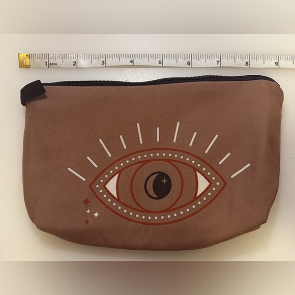 Brown Eye Design Pouch - Picture 1 of 1